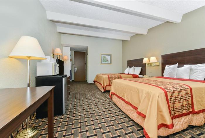 Double Room with Two Double Beds - Non-Smoking interior